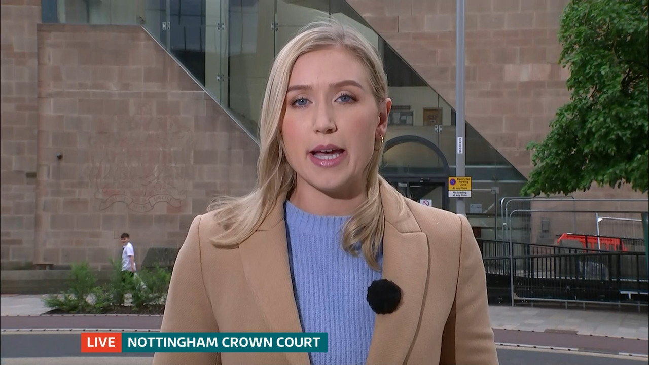 ITV Evening News_20220510_18301930.ts_snapshot_00.40.29.300
