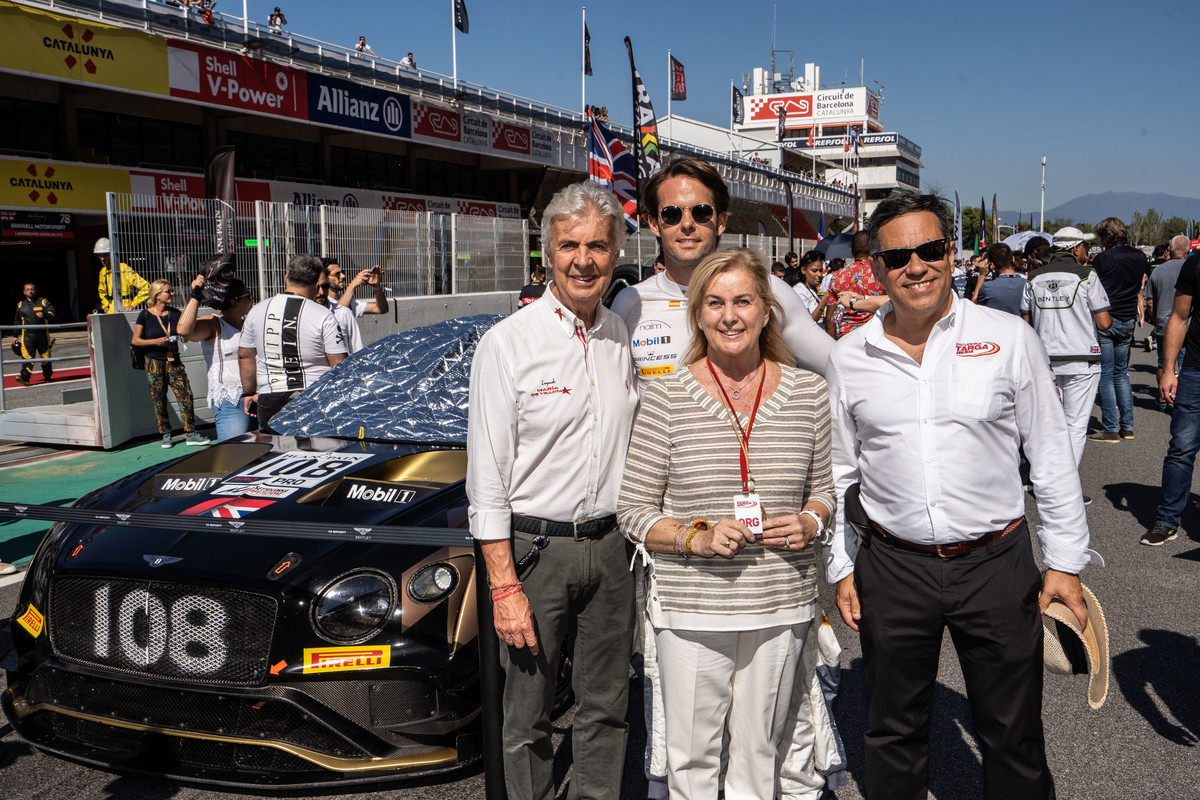 7e2dd7c4-32c1-460b-9b05-7558a31bb8fd