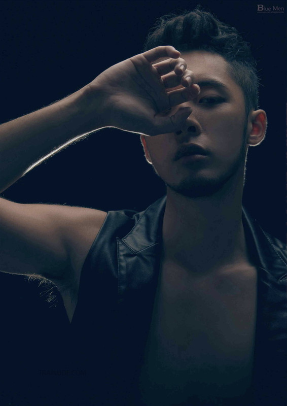 Virile no.26 - Anh chàng râu quai nón quyến rũ