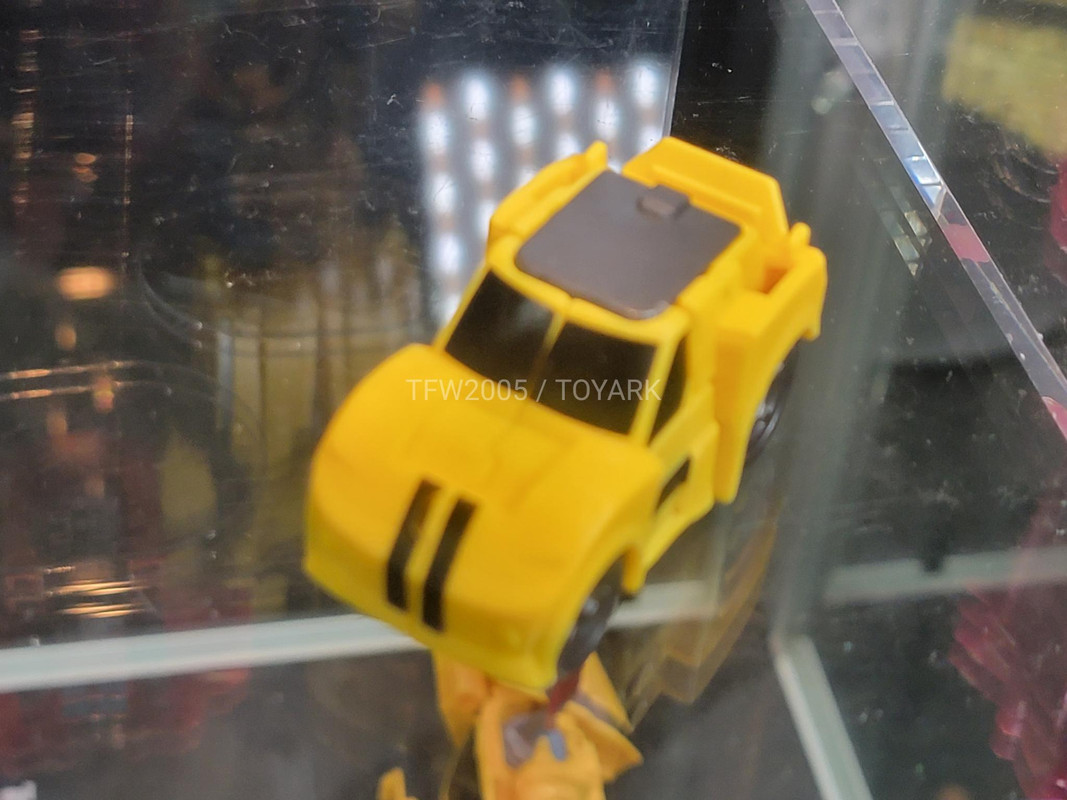 Transformers-EarthSpark-Toys-Reveal-31