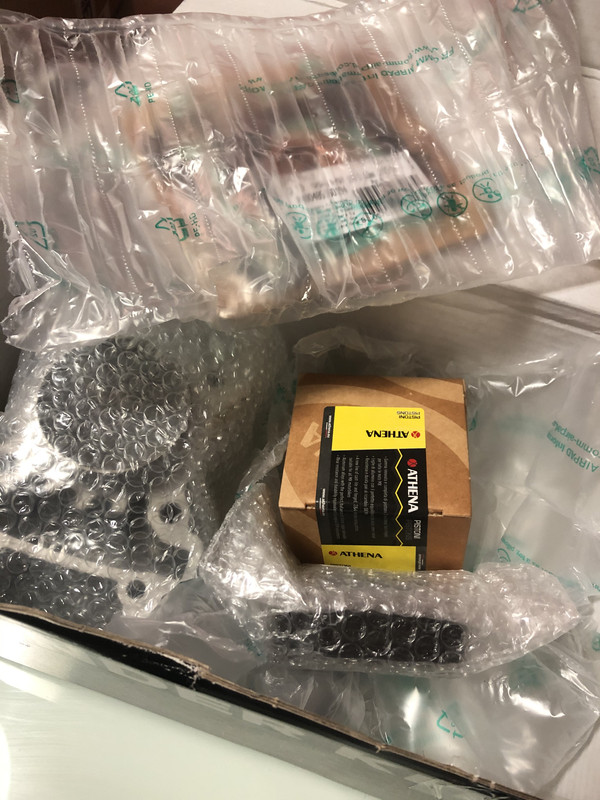 A6EAF8EC-4A4E-497B-BEFB-27393C11B956