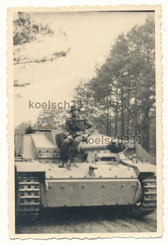 Foto Sturmhaubitze Sturmgeschütz Panzer Sd.Kfz. 