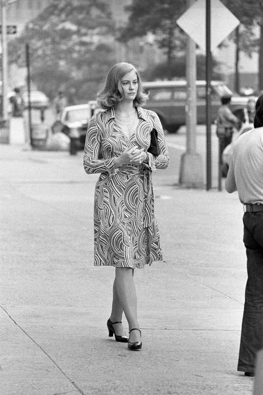 CybillShepherd_b77