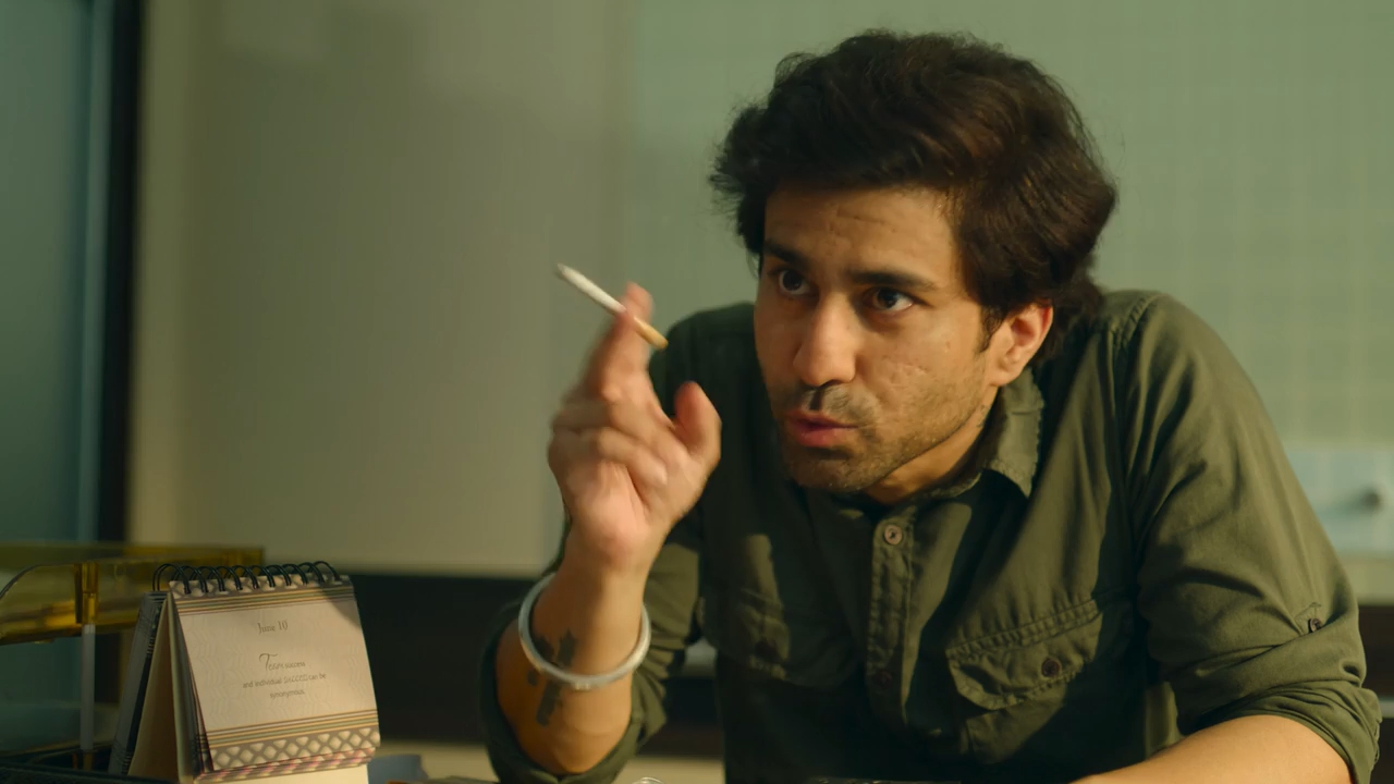 Sapne vs Everyone 2023 WebRip Season 1 [Hindi] 480p 720p ESub Screenshot