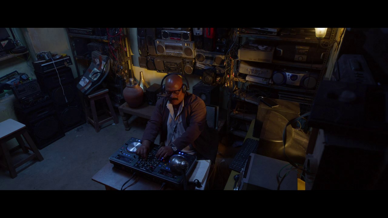 Music-Shop-Murthy-2024-Hindi-720p-AVC-AAC-2-0-mkv-0001