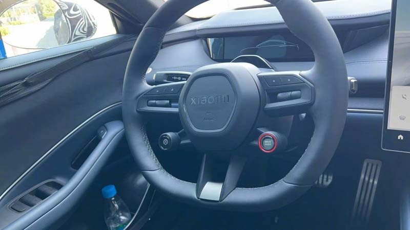 Xiaomi-SU7 volante