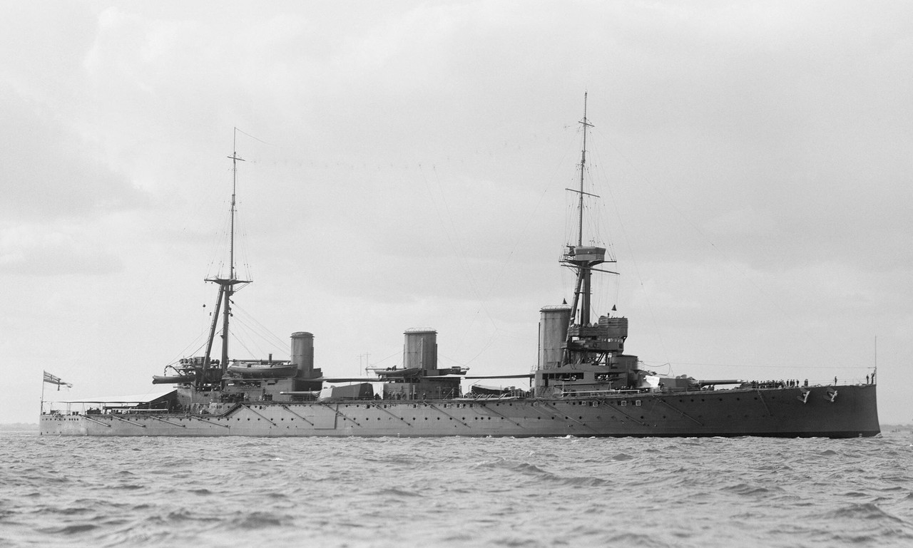 HMS-New-Zealand-en-1914.jpg