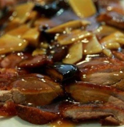 E1. Pato Con Salsa De Setas Y Bambú