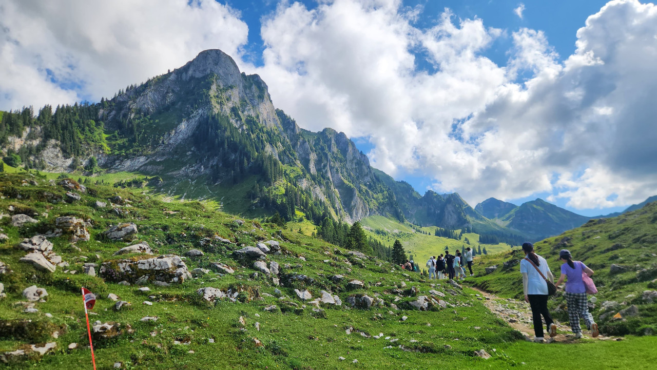 Hike in the mountais around braunwald during the autumn camp frilingue