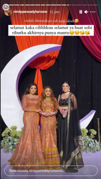 Potret Nindy Ayunda dan Ashanty di acara henna night Aurel Hermansyah