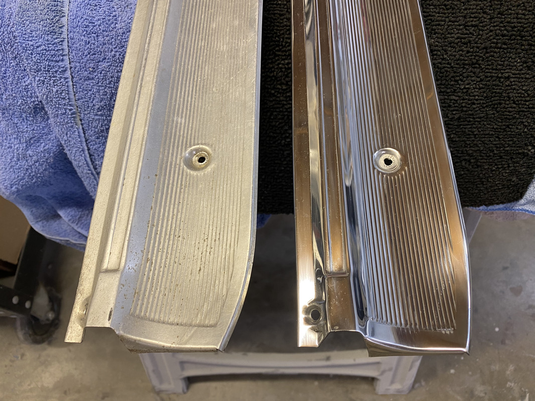 9CD61608-0524-4F20-8D8D-50A0B93C2D58