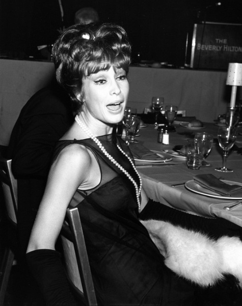 Barbara_Eden_b61