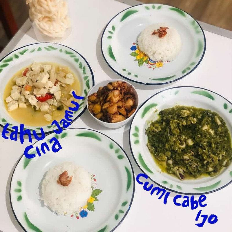 Warung Makan Berdikari, tempat makan siang enak di Jogja yang lagi viral.