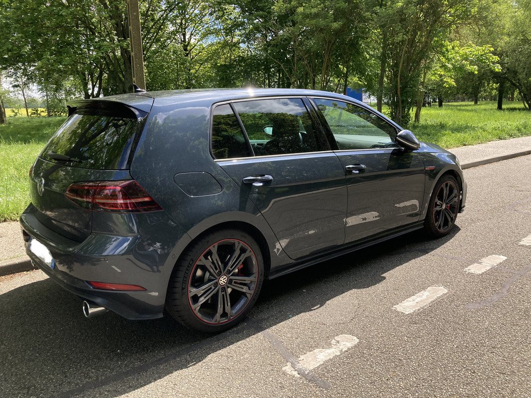 99F65D7C-6048-4EA8-A6C4-2D5EC90CA271