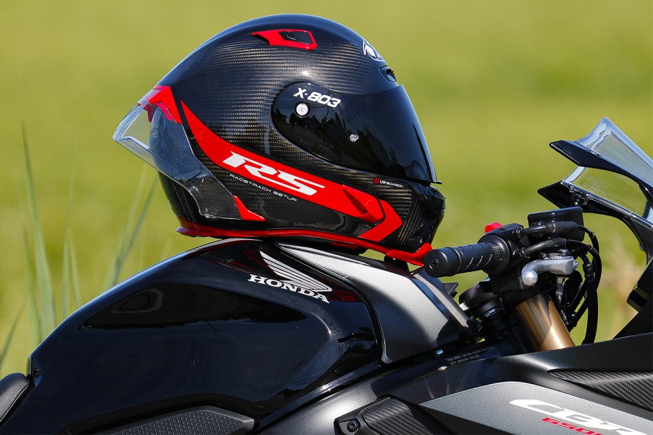 2021-X_lite_X-803RSUC_01-950x633