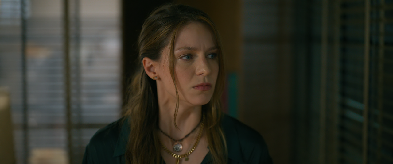 The.Waterfront.S01E04.You.Can't.Trust.a.Buckley.2160p.10bit.NF.WEB-DL.DDP5.1.HEVC-Vyndros.mkv_snapsh