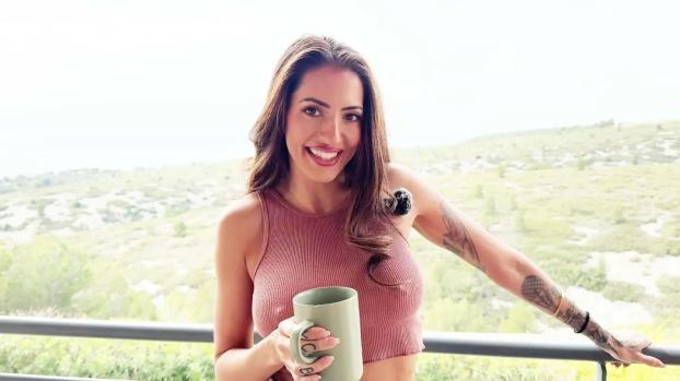 JacquieEtMichelTV – Coco – 38 years old, exquisite naughty girl!