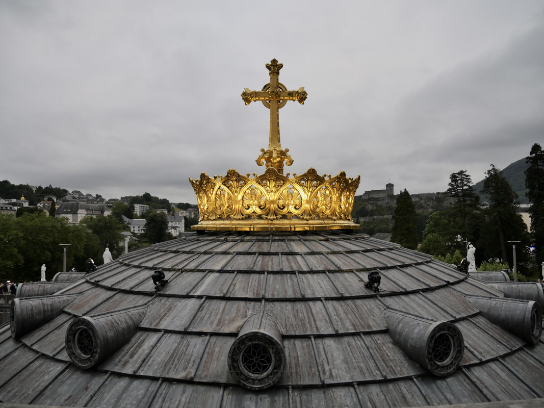 B3C91D9D-768D-4102-AE48-391D90024103