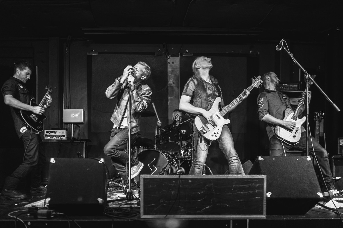 www.facebook.com/sidewinderbandnz
