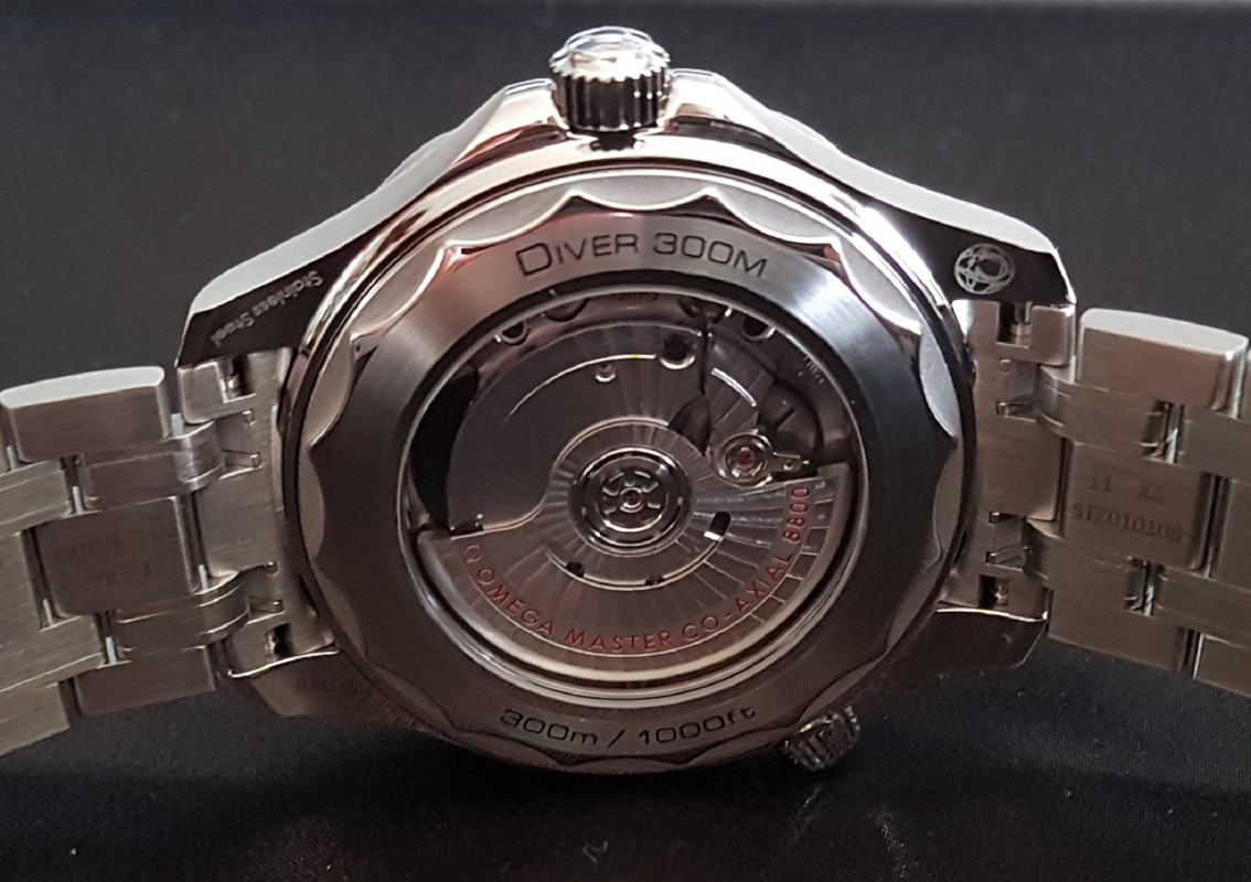 Ω Seamaster Professional Diver 300M Co-Axial Master Chronometer 42mm Cal. 8800 Blue (2)