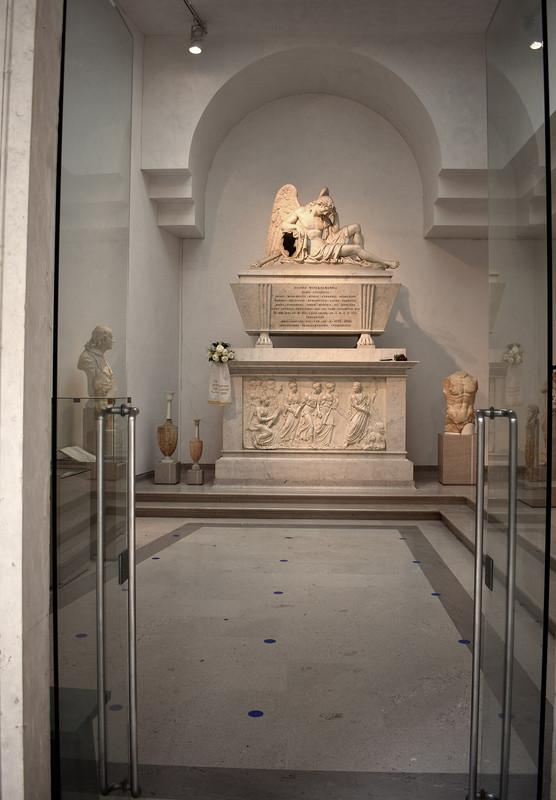 Bosa-cenotaph-winckelmann-5-DSC-4081