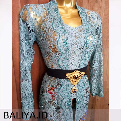 Model kebaya seragam pesta terbaru