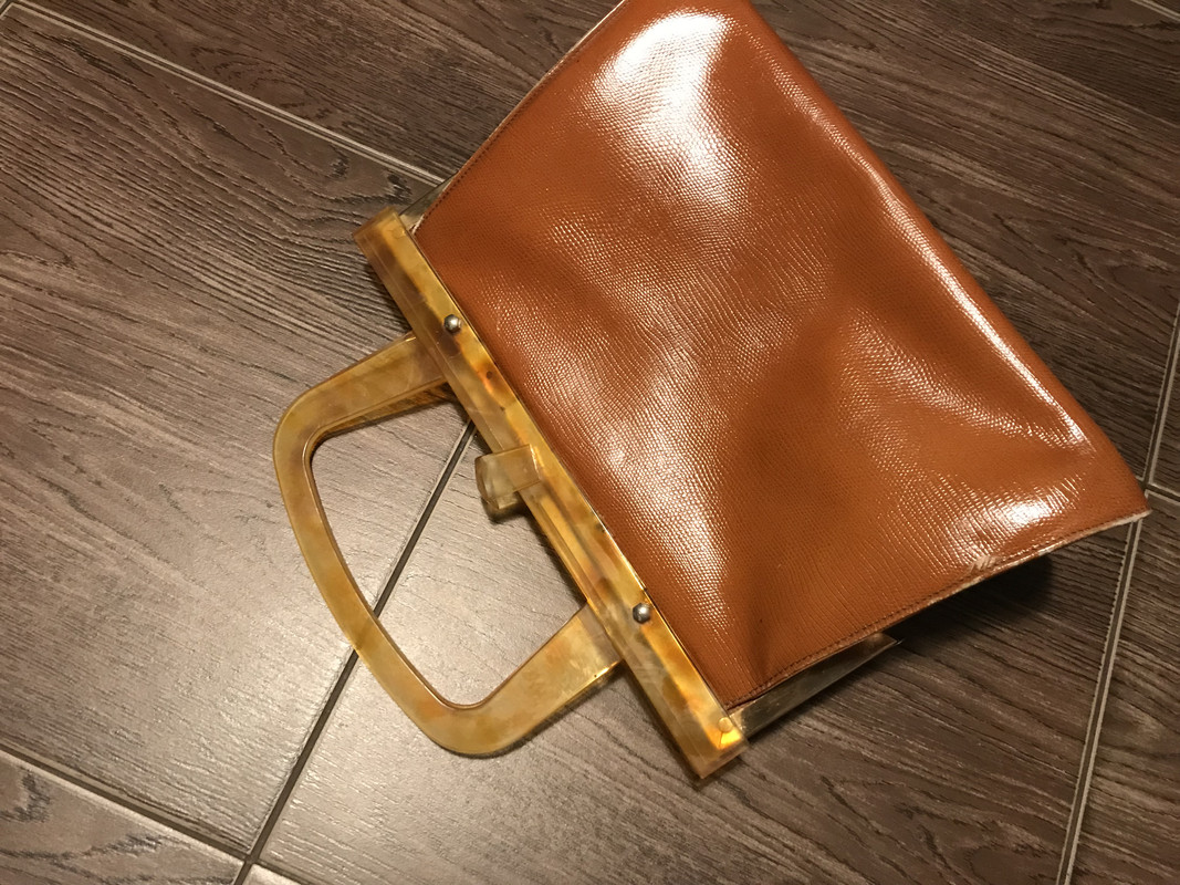 DFB14EF4-2982-4795-A788-4DF46E463751