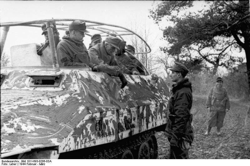 img105-2_Bundesarchiv_101I-693-0286-03A_Russland