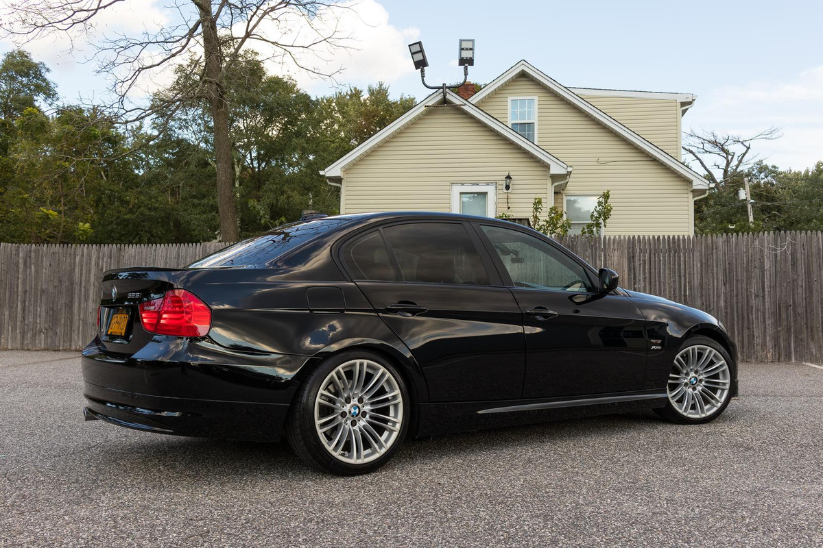 FS 2011 BMW 328i XDrive E90 (jet black/brown)