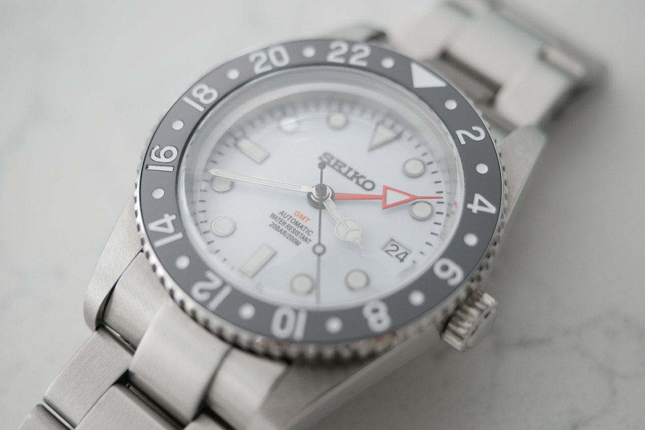 WTS Seiko NH34 GMT homage Rolex 6542 albino oreo image 3