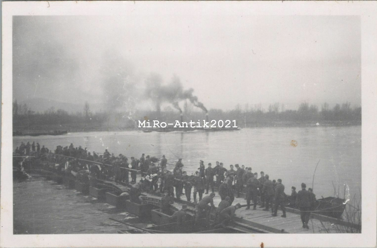 4 x Foto, Wk2, Kriegsbrücke über die Donau1