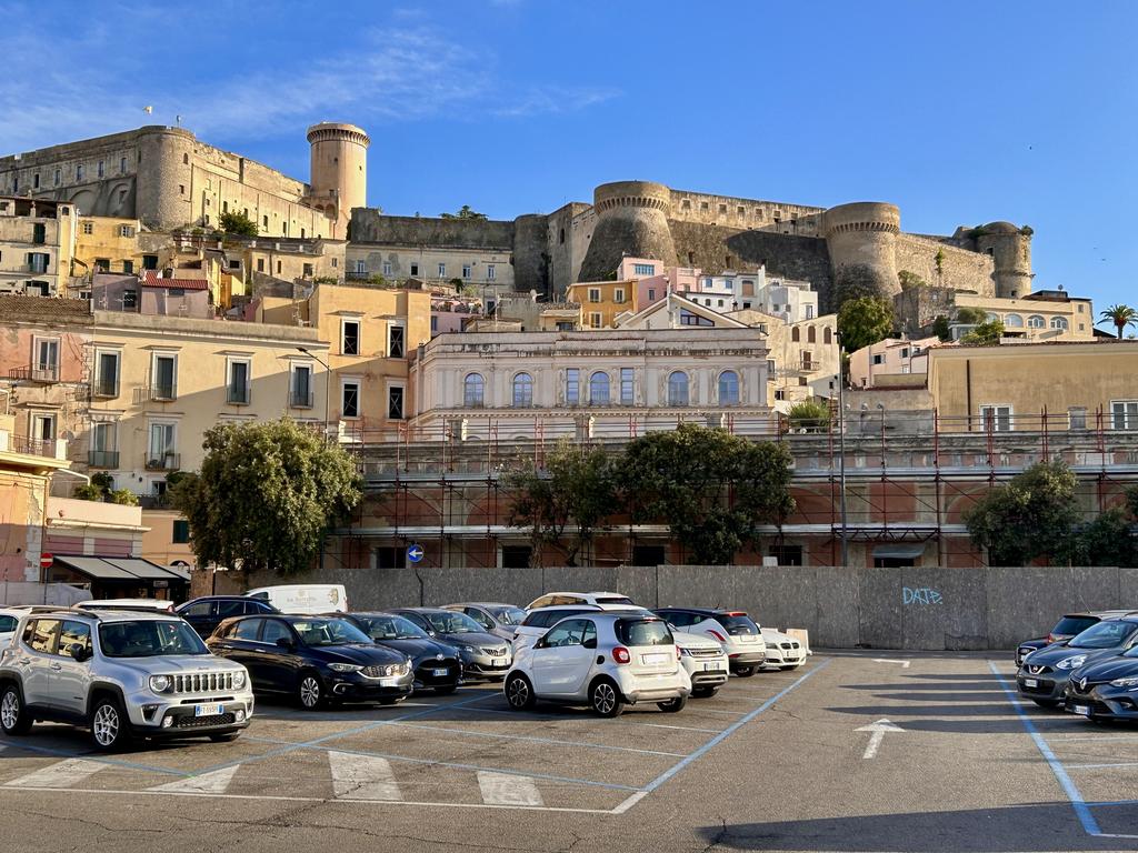 Жаркий сентябрь на побережье Тирренского моря. Жаркий сентябрь на побережье Тирренского моря.