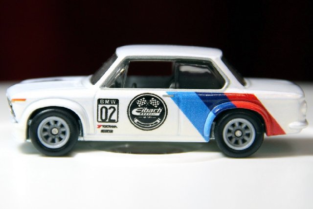 Hot-Wheels-BMW-2002-Car-Culture-Door-Sla