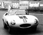 24 HEURES DU MANS YEAR BY YEAR PART ONE 1923-1969 - Page 49 60lm06-Jag-EType-D-Gurney-W-Hanseng-2
