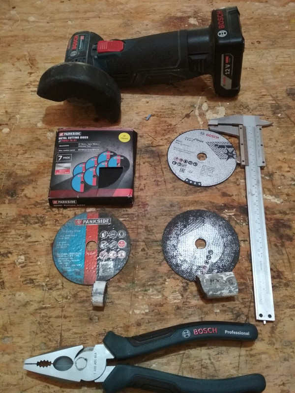 D6695158-48A2-47DB-B673-C5282F6692EE