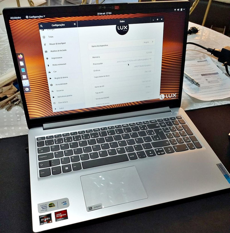 Lenovo ‎82X5S00100 Ideapad – Notebook 1 R5-7520U 8GB 256GB SSD Linux 15.6″