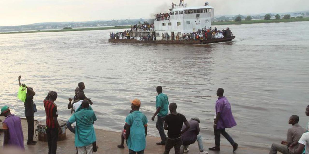 Embarcación naufraga en río Congo y deja cientos de desaparecidos