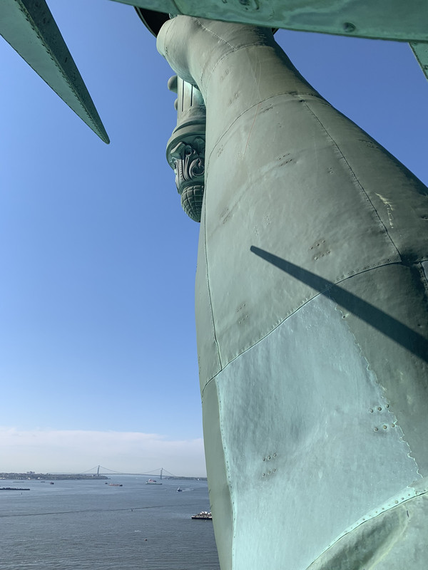 91210309-9328-470C-8DA6-FEB0FFCDB77B