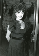 Joan-Collins-h14