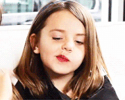 dicton  du jour : JANVIER If-cute-little-girl-gifs-are-an-okay-thing-to-644830a5145fe131a847cad34a6a5fec