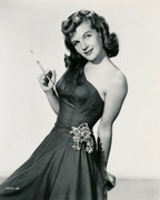 corinne-calvet-b45