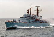 https://i.postimg.cc/7fqbrNSC/HMS-Birmingham-in-late-Februaryearly-March-1981-in-the-Gulf-of-Oman-1.jpg