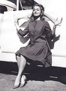 Julie-Newmar-mb50
