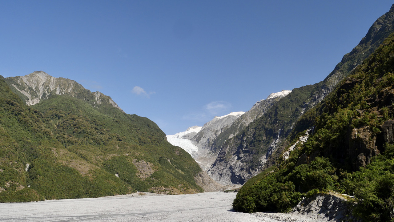 40510377-F4FF-44EE-9D02-0263168449E3