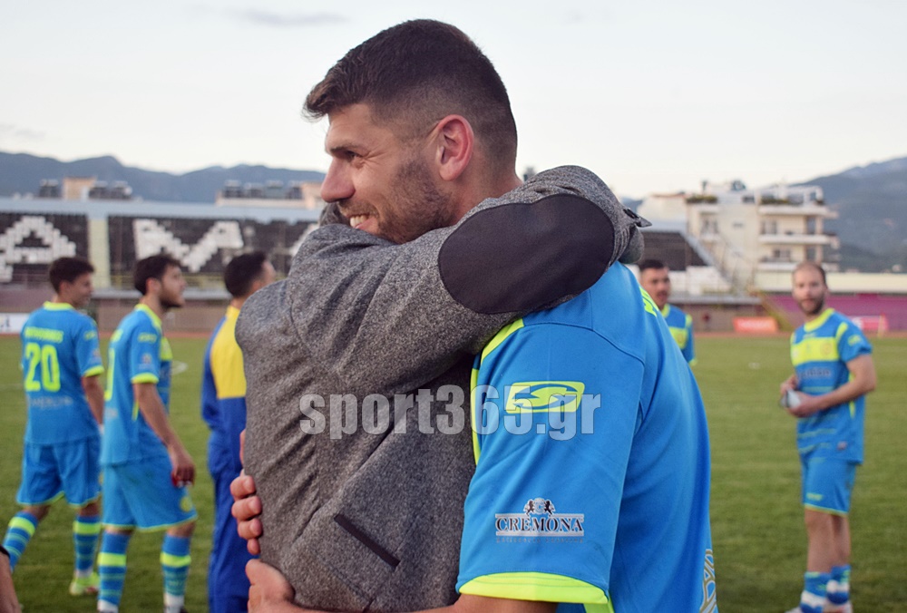 , &Tau;&epsilon;&lambda;&iota;&kappa;ό&sigmaf; &Kappa;&upsilon;&pi;έ&lambda;&lambda;&omicron;&upsilon; &Mu;&epsilon;&sigma;&sigma;&eta;&nu;ί&alpha;&sigmaf;: &Phi;&omega;&tau;&omicron;&rho;&epsilon;&pi;&omicron;&rho;&tau;ά&zeta; &alpha;&pi;&omicron; &tau;&eta;&nu; &Pi;&alpha;&rho;&alpha;&lambda;ί&alpha;