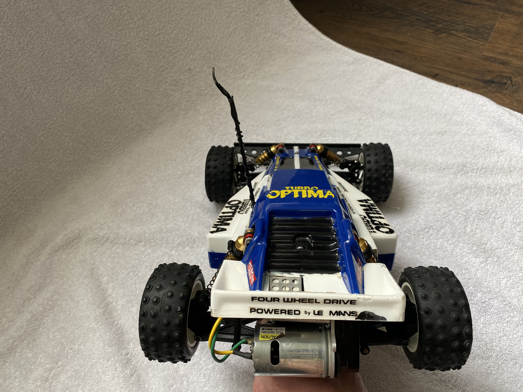 6AEF8994-C120-444F-8433-D10238191413