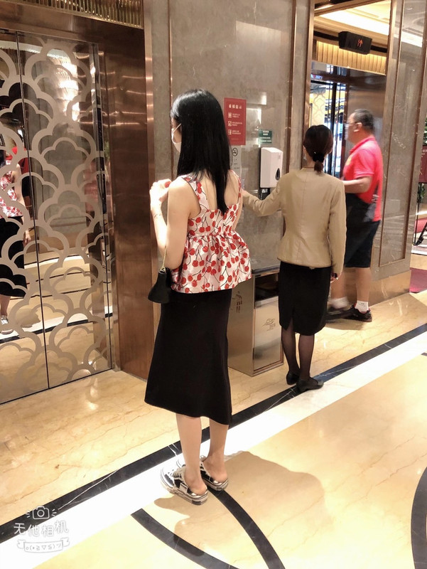 74AC4FEE-2C11-4466-B7E1-49FD291F3093