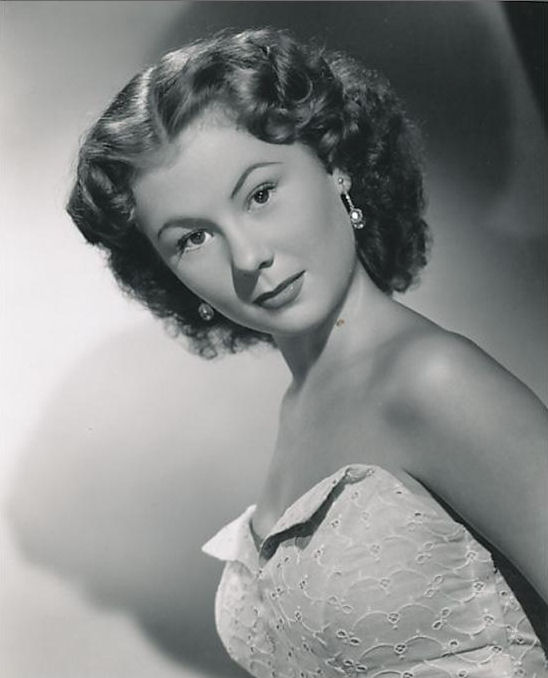 Mitzi_Gaynor_b45