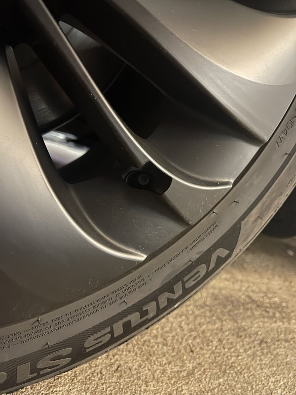 4BD47113-4AE8-469B-86E6-502DA3C47C69