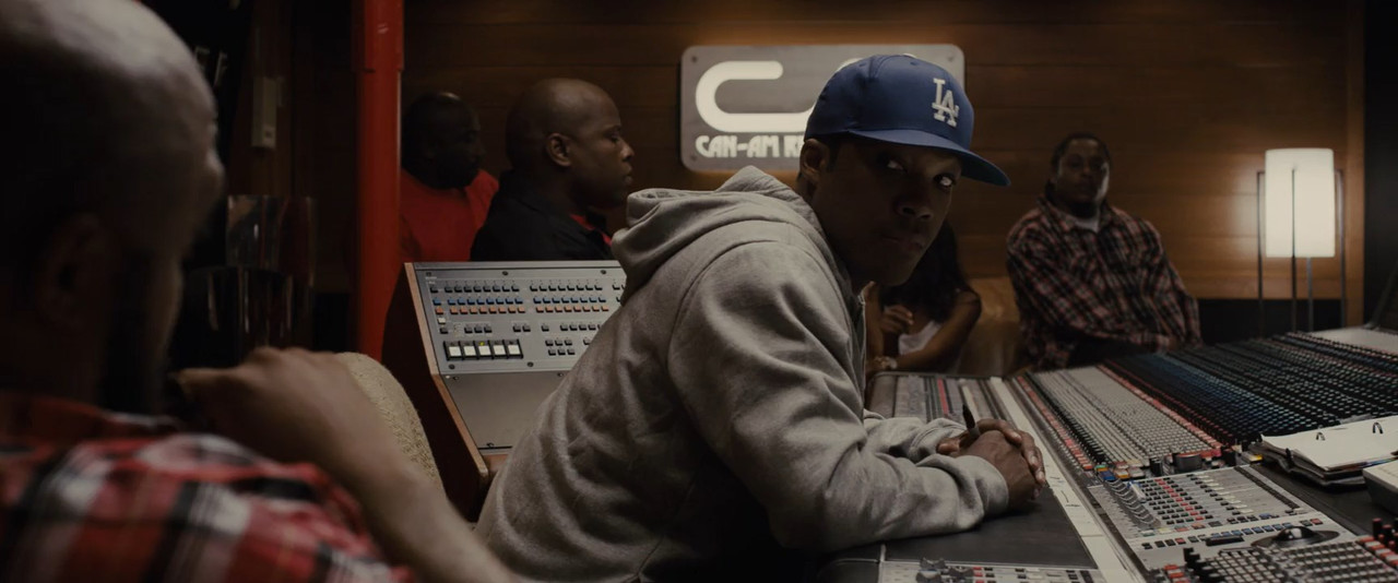 Straight Outta Compton 2015 BluRay [Hindi + English] 480p 720p ESub Screenshot
